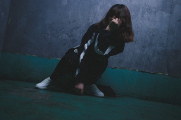 001
