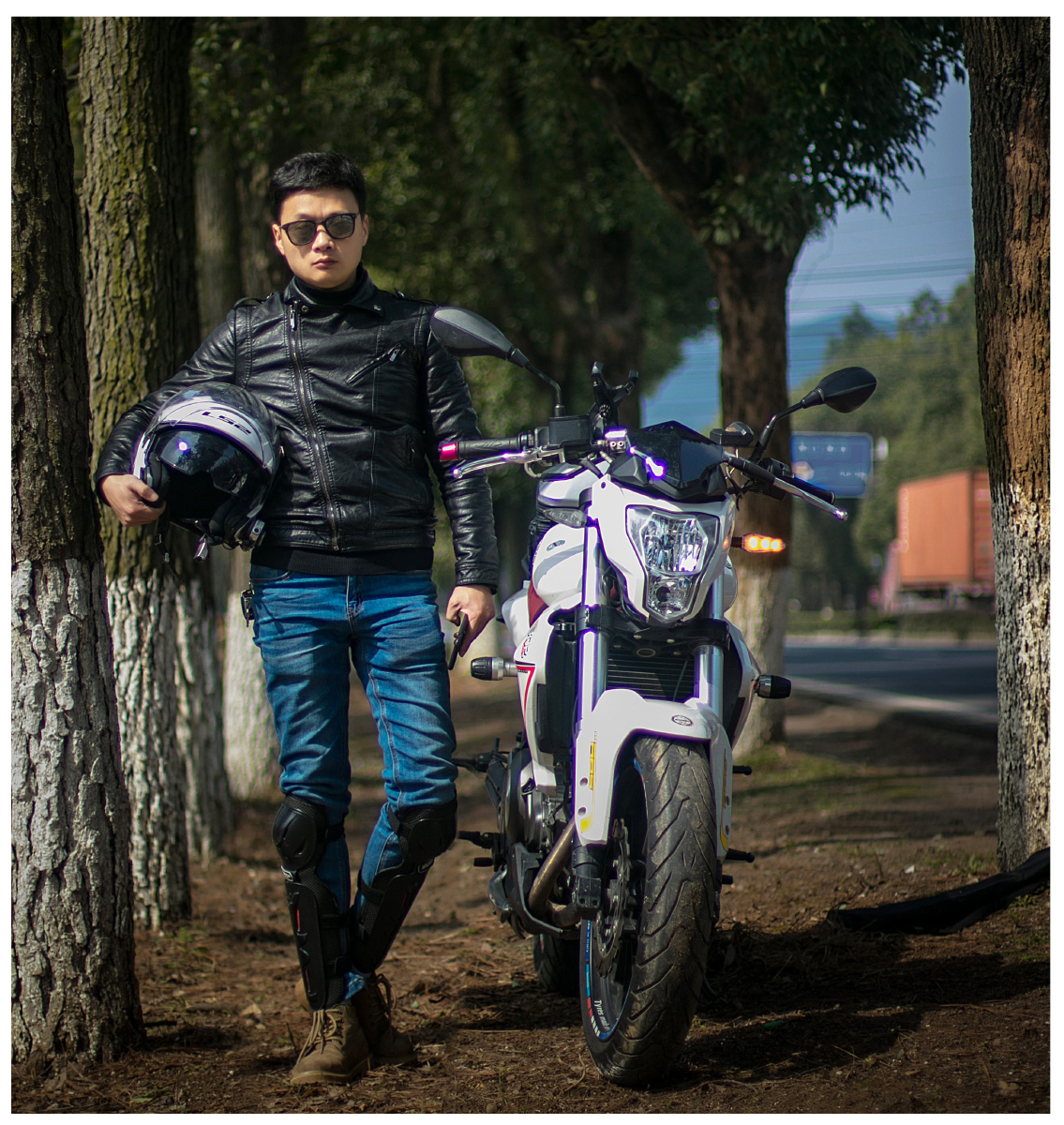 自拍我的机车照