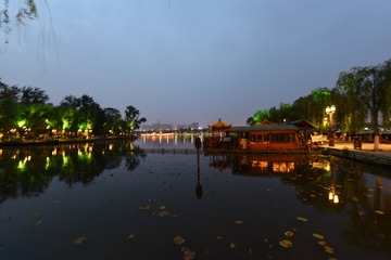 1672486