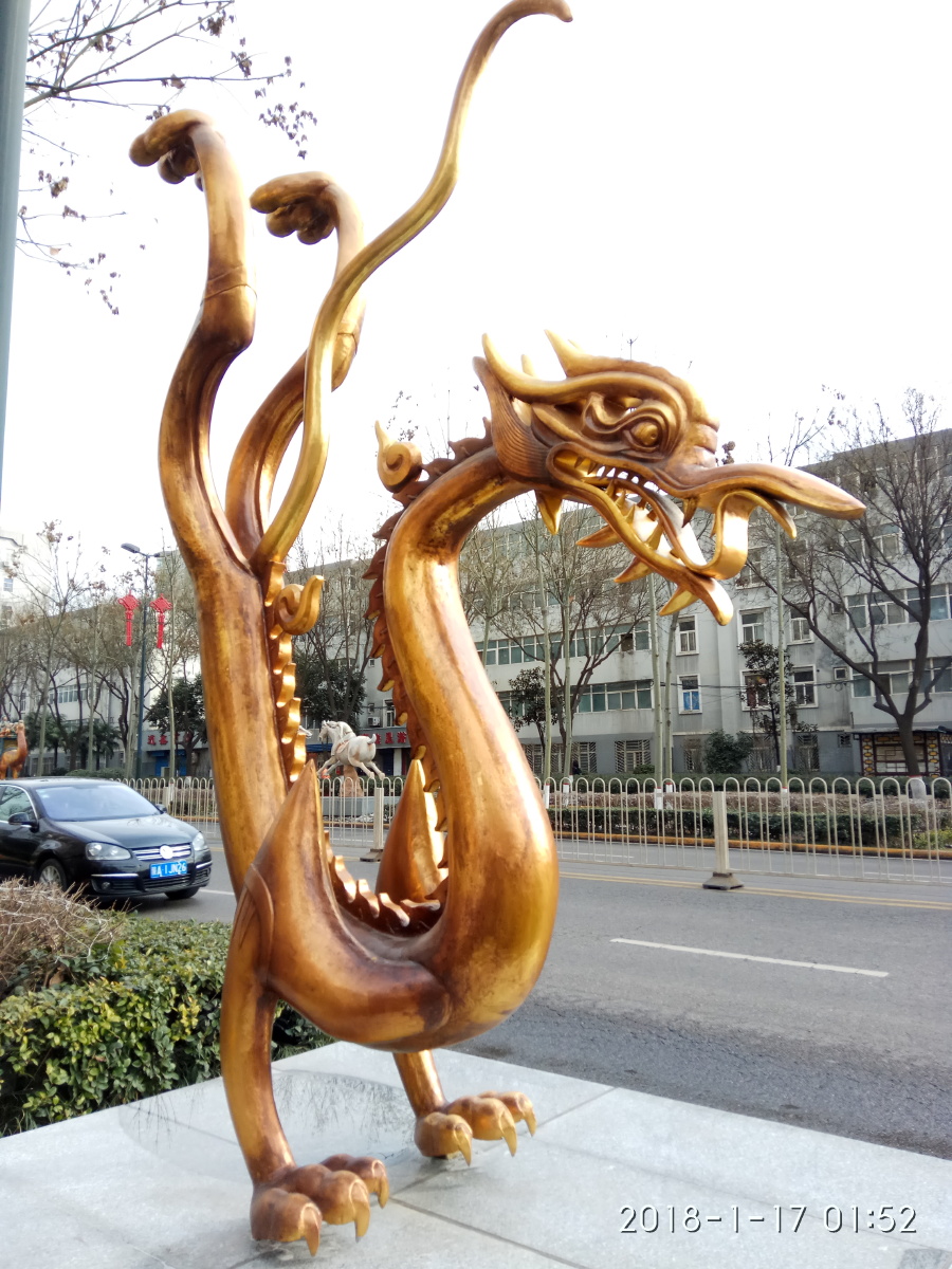 秦岭大峪鎏金铁芯铜龙古观音禅寺千年古银杏树