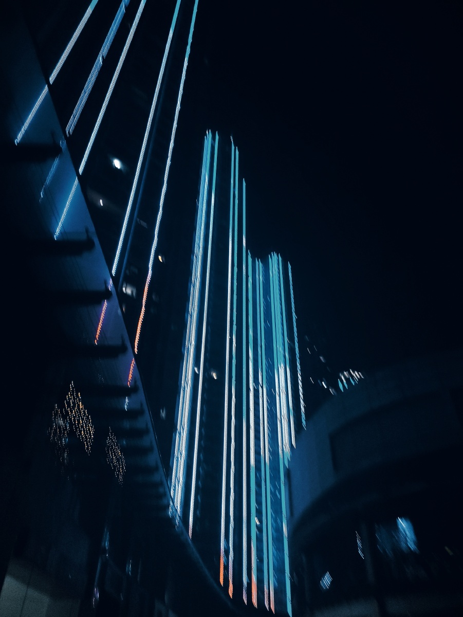 霓虹世界城市之光