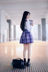 858112