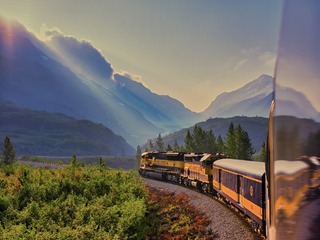229157