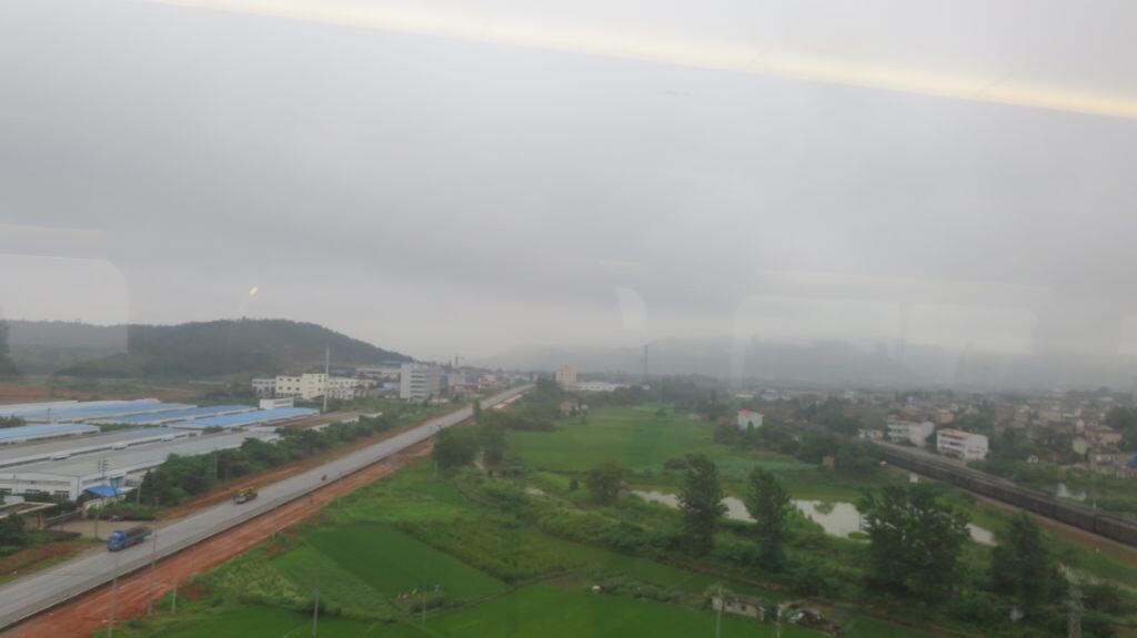 出了铜陵北又看到了既有铁路