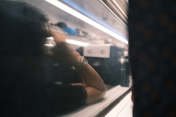 27100