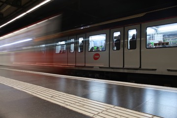 244189
