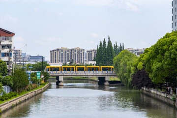 E15EEDBC-9760-4EDE-8FE0-1B73632C7EC8/L0/001