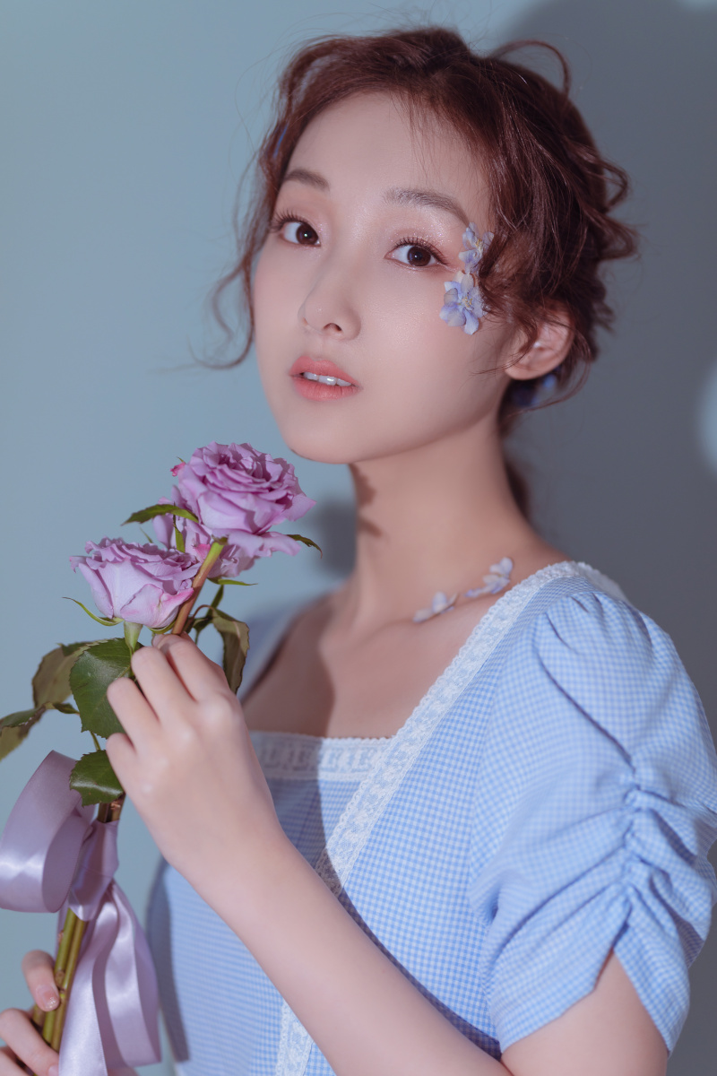 94 镜中花,水中月 出镜:@_小夏夏_ 妆造/摄影/后期:@我就是喵哥