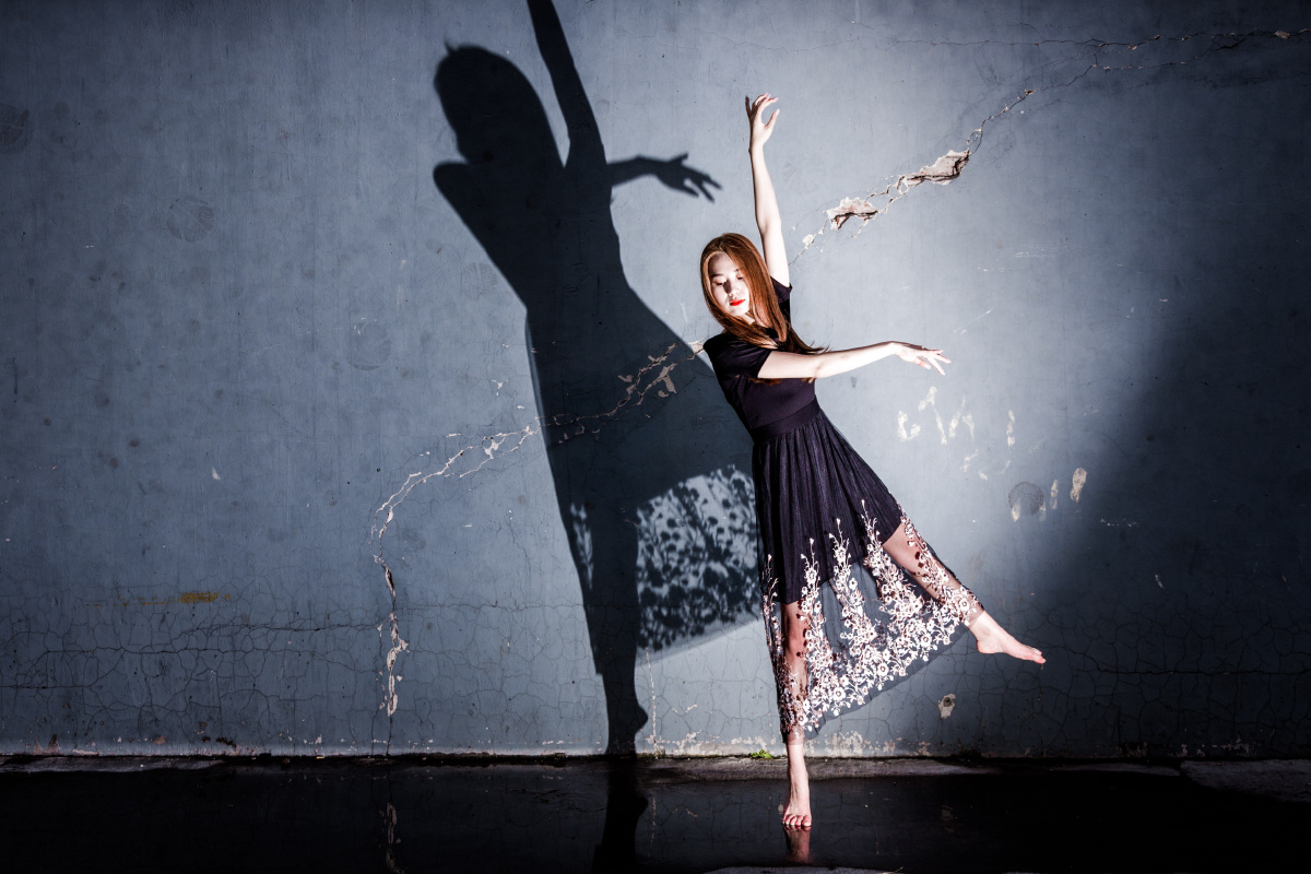 一个跳舞的小姐姐