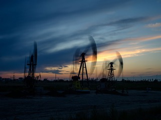 1815335