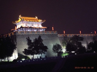 夜晚的城墙