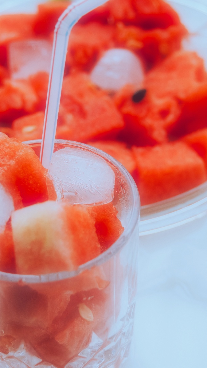 简约清凉的西瓜壁纸