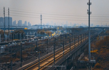 436370