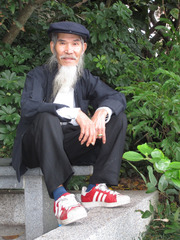 https://cdn6-banquan.ituchong.com/weili/l/198401951268077604.jpg