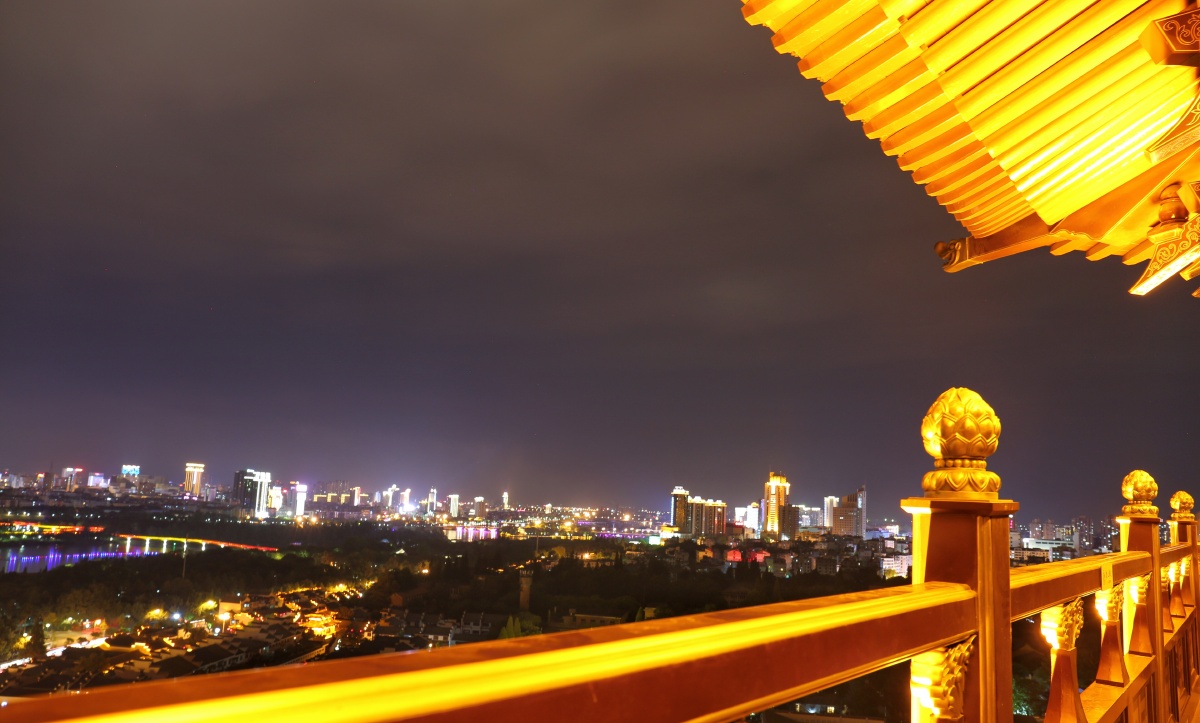 万佛塔,老金华城地标性建筑,始建于北宋嘉佑七年(1062)至治平元年