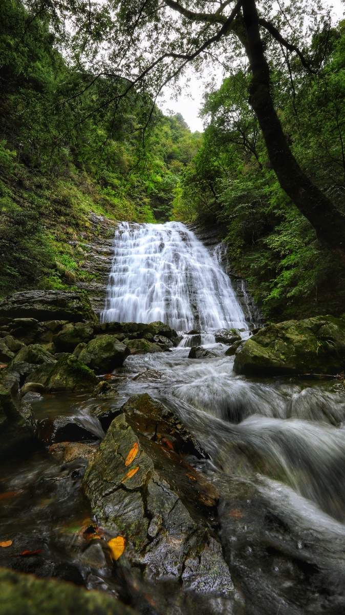 三清山玉帘瀑布水无常形