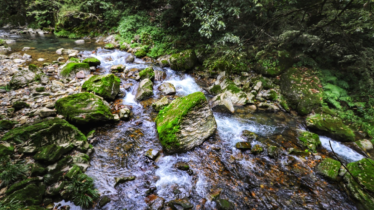 三清山玉帘瀑布水无常形