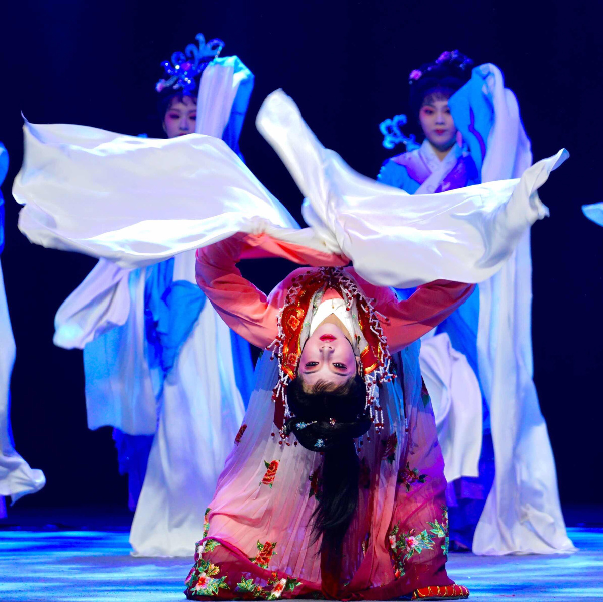 中国第四届越剧艺术节-上海越剧团追鱼剧照