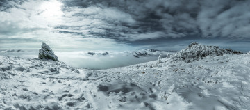 秦岭雪山全景