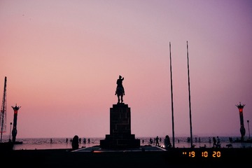 001