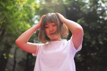 001