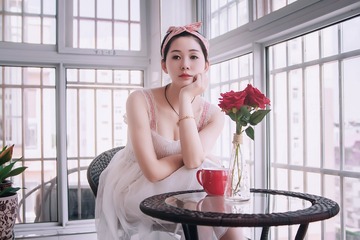 130306