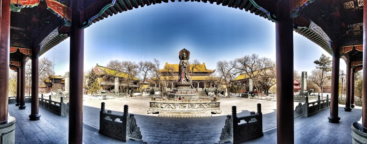 寺院全景摄影照片