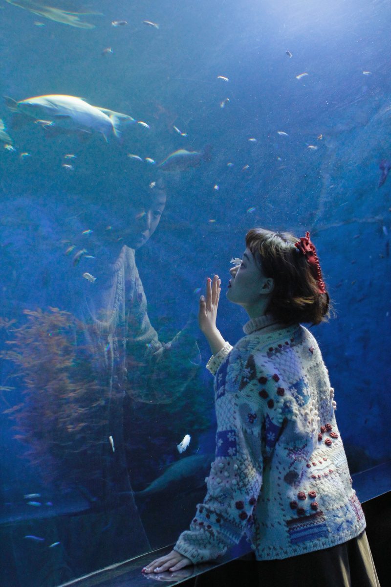 海洋馆少女写真