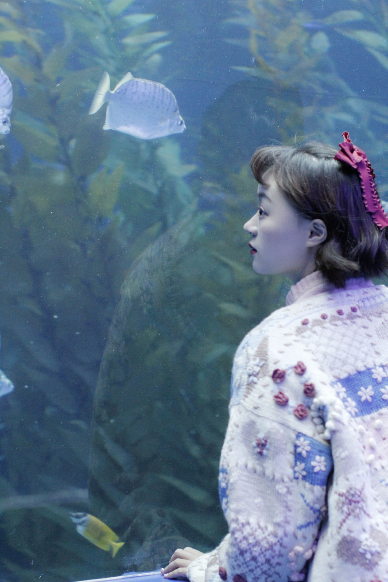 海洋馆少女写真