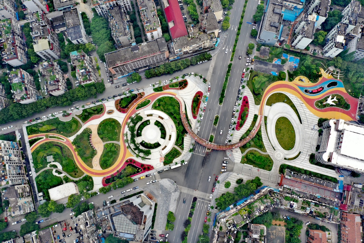 初具规模的葛洲坝广场宜昌新地标