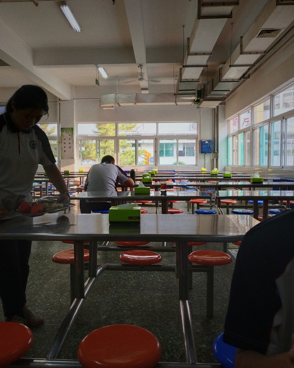 学校饭堂