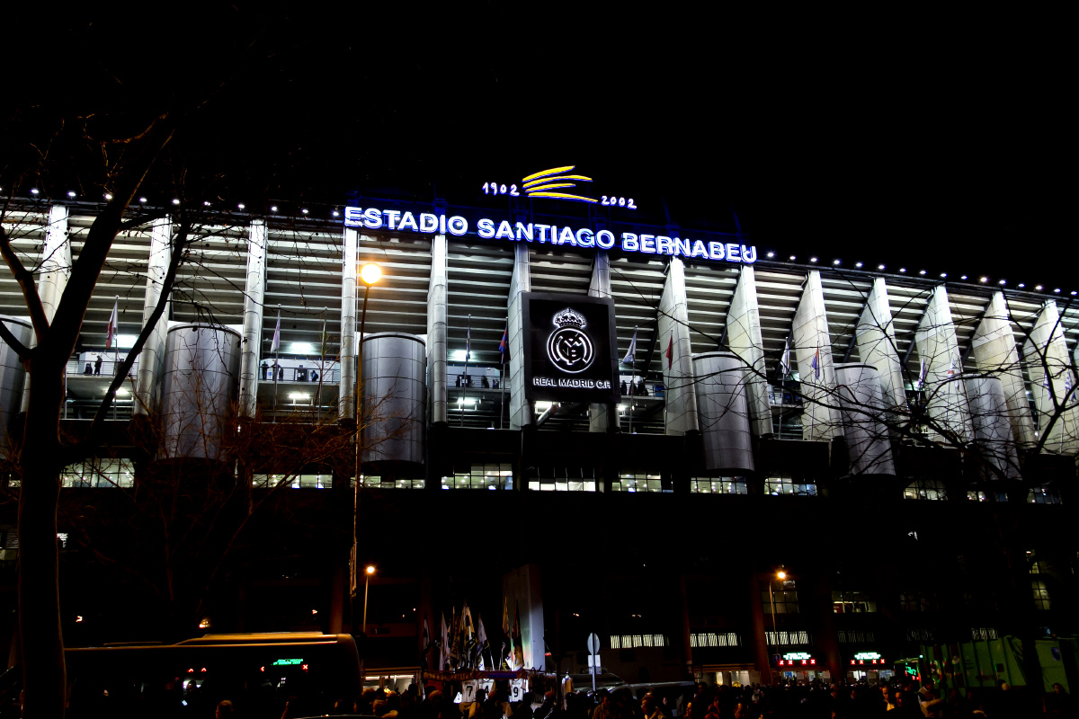 a78c9890 br /> 伯纳乌夜景