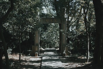 001