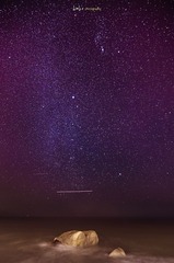 石头、海、星空