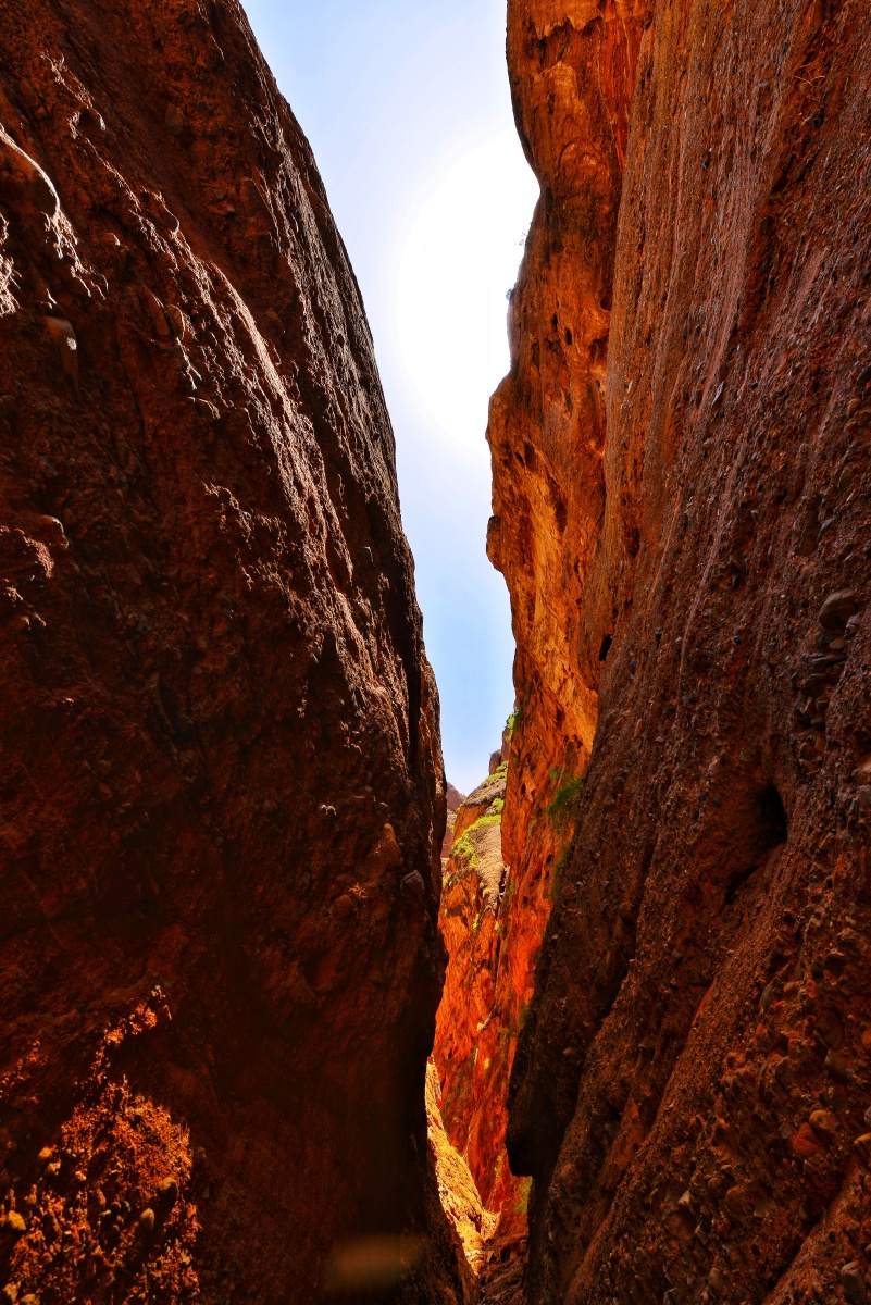 冰沟丹霞地貌野峡谷一一一线天