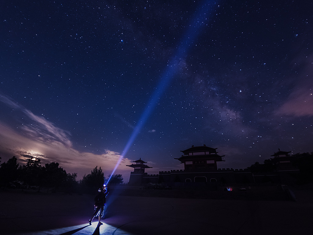 济南七星台-武圣门璀璨夜色! - 松石589 - 图虫