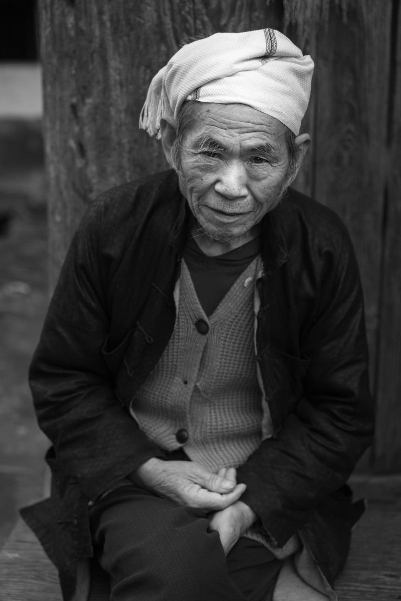 侗族老人