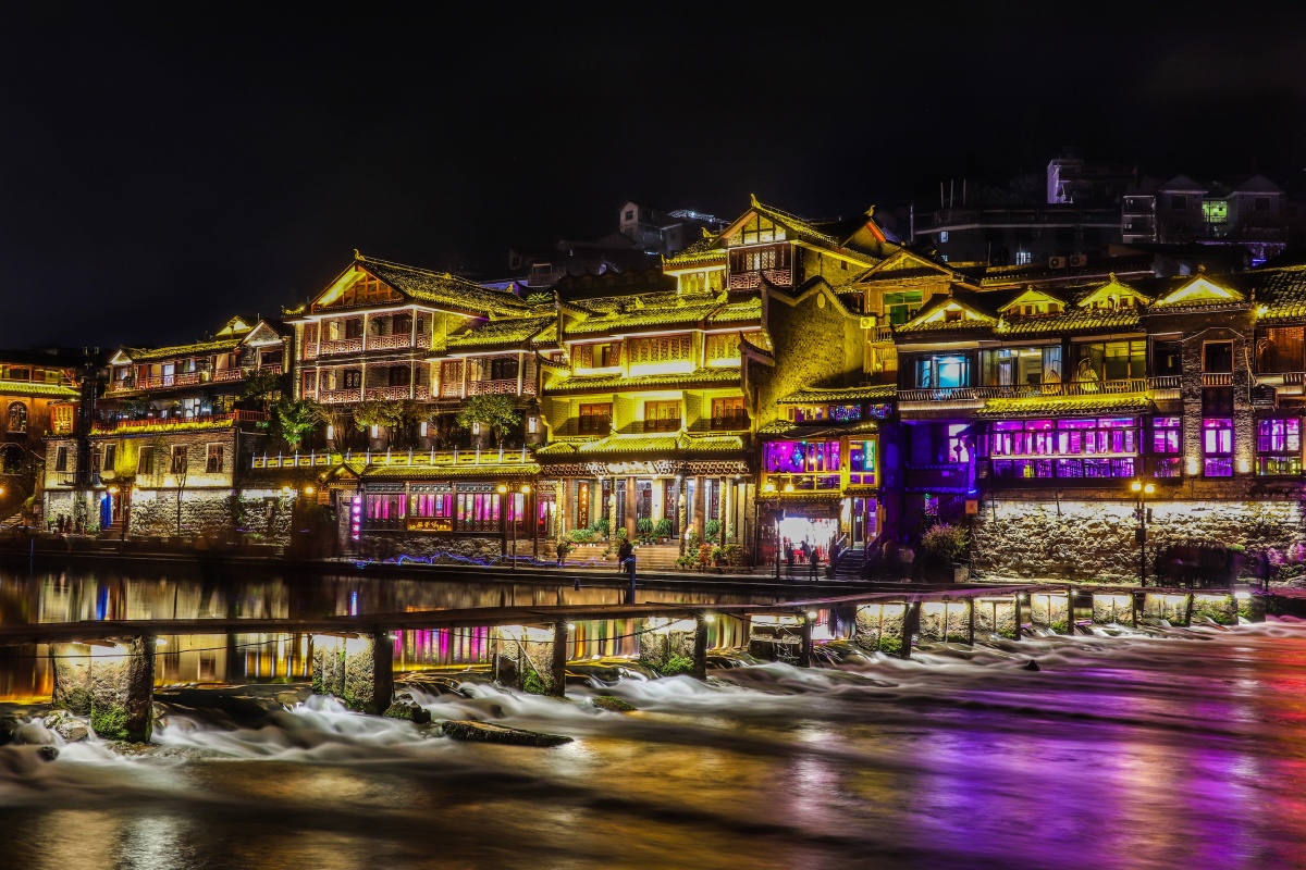 湖南湘西凤凰古城夜景