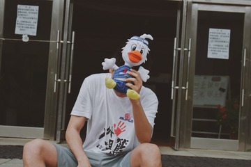 001