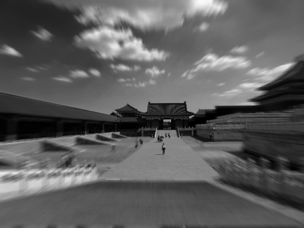 梦回紫禁城之中左门<br />
梦回紫禁城 ，昔日皇城，莫名的感动