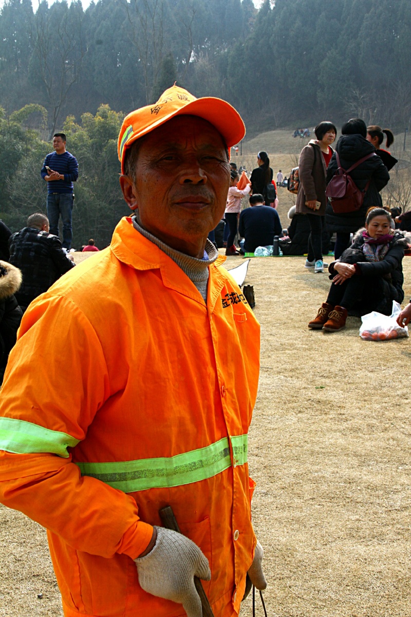 大年初一的环卫工