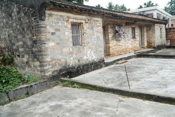 1050672