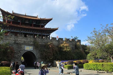 大理古城门