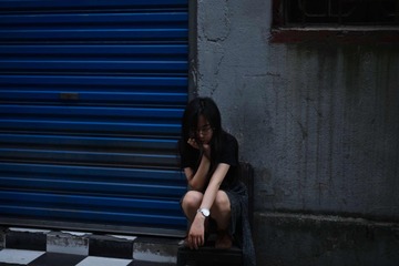 001