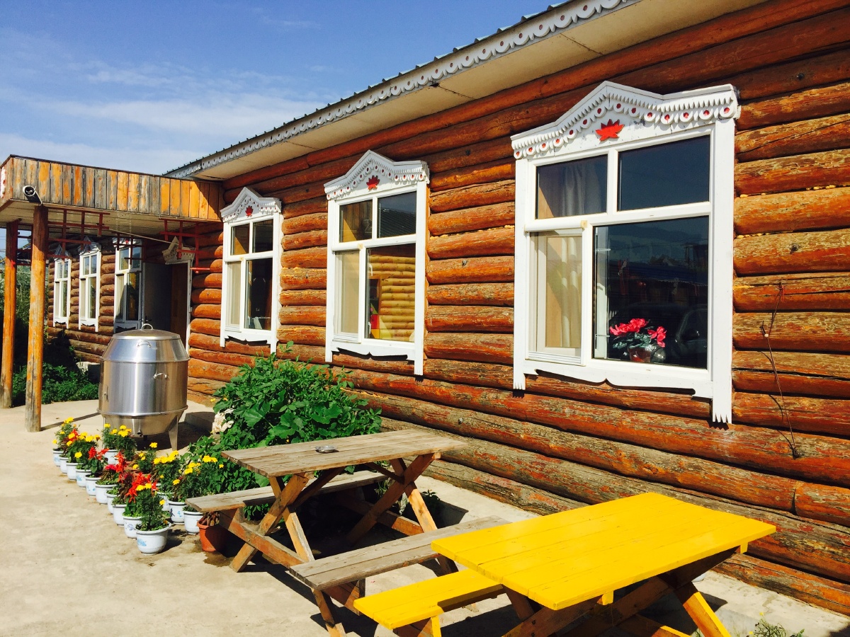 呼伦贝尔 室韦 木刻楞全屋都是木头拼接的,找不到一个螺丝