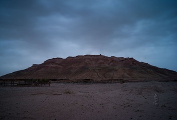 001