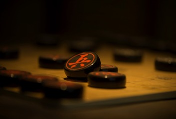 784925