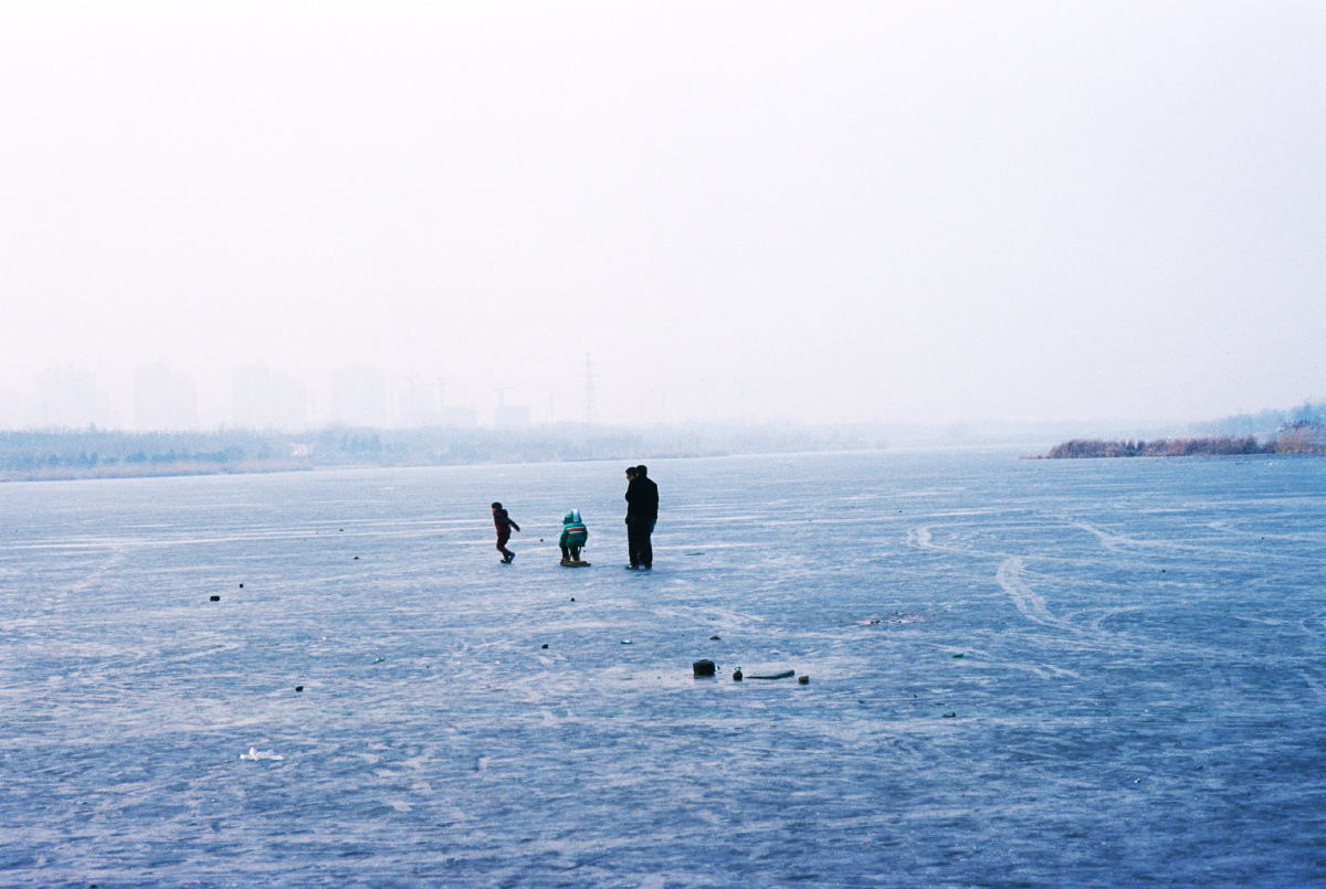《在永定河的冰面上》