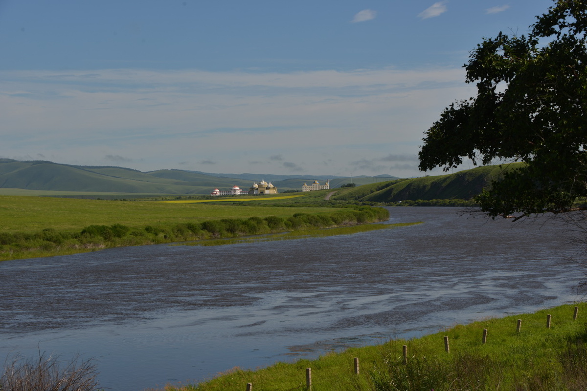 中俄界河一额尔古纳河两岸风光!