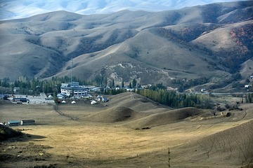 1564649